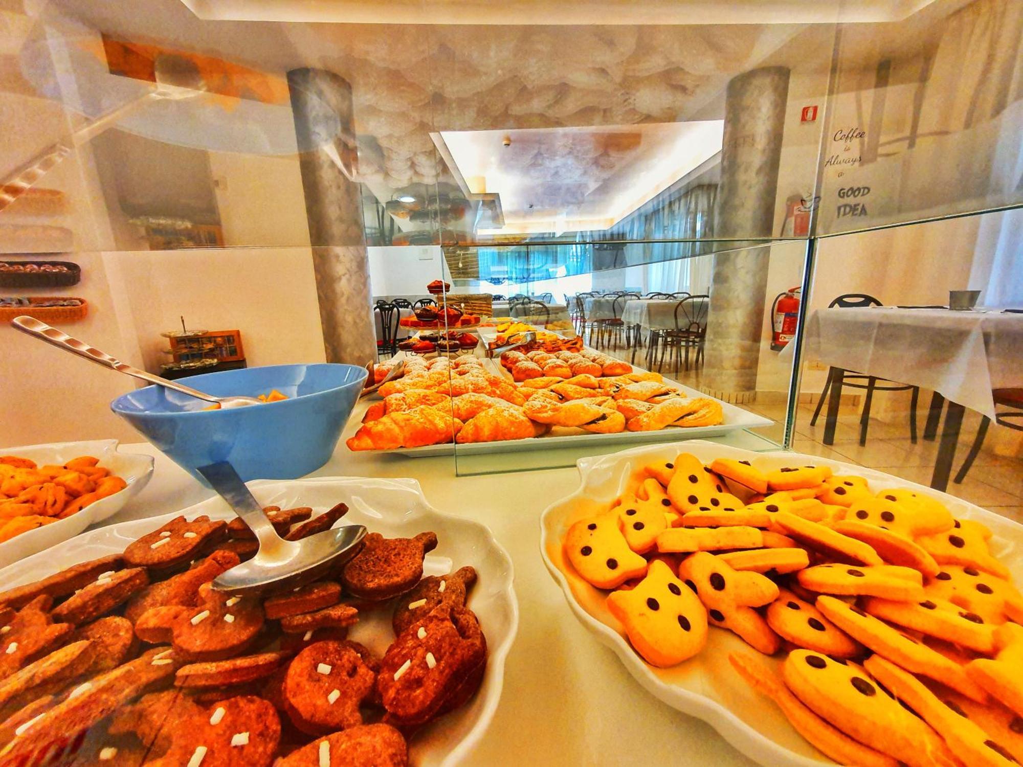 Dependance Hotel Marina Riccione Buitenkant foto